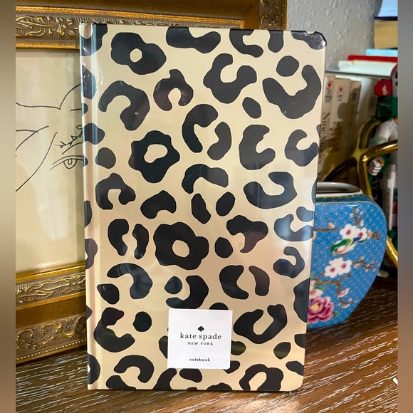 Kate Spade Graphic Leopard 200 Lined Page Notebook approx. 8.25”x 5” NWT 🐆♠️🐆 - Picture 5 of 11